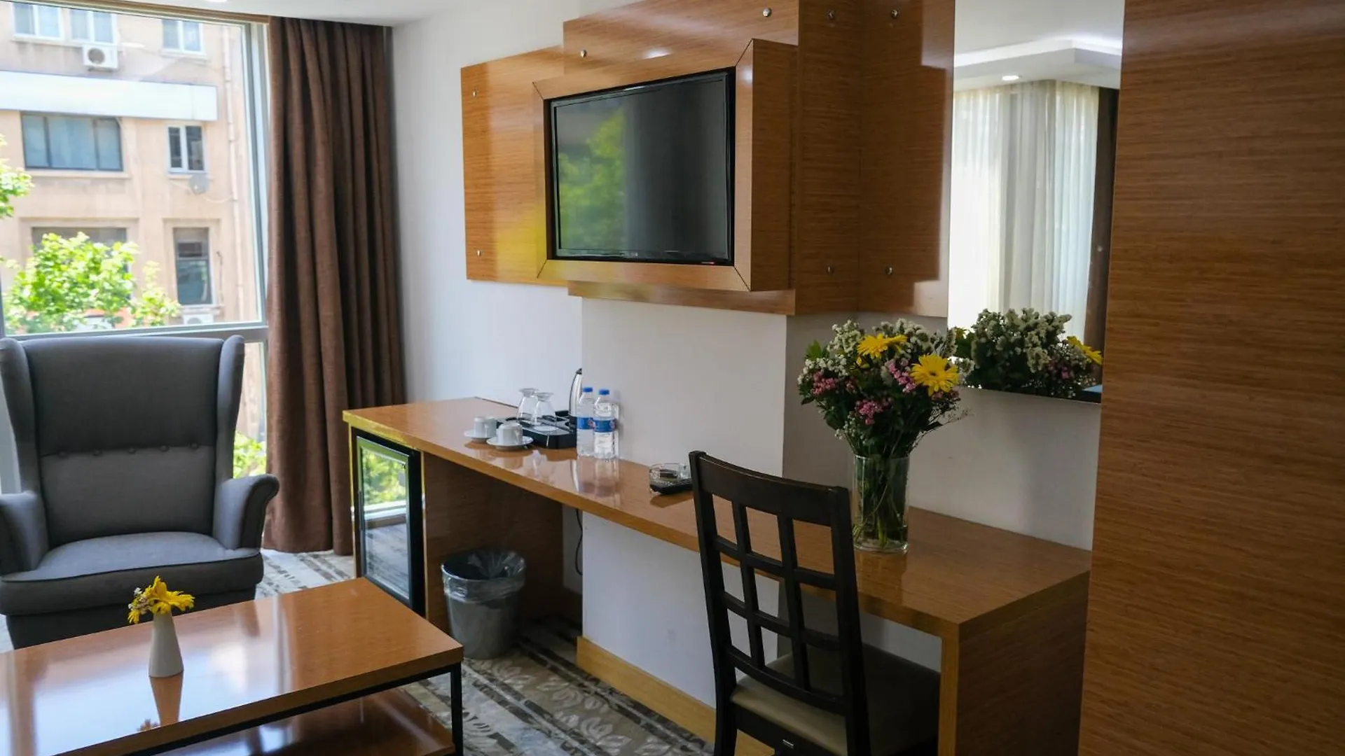 Bulvar Hotel Izmir 3*,