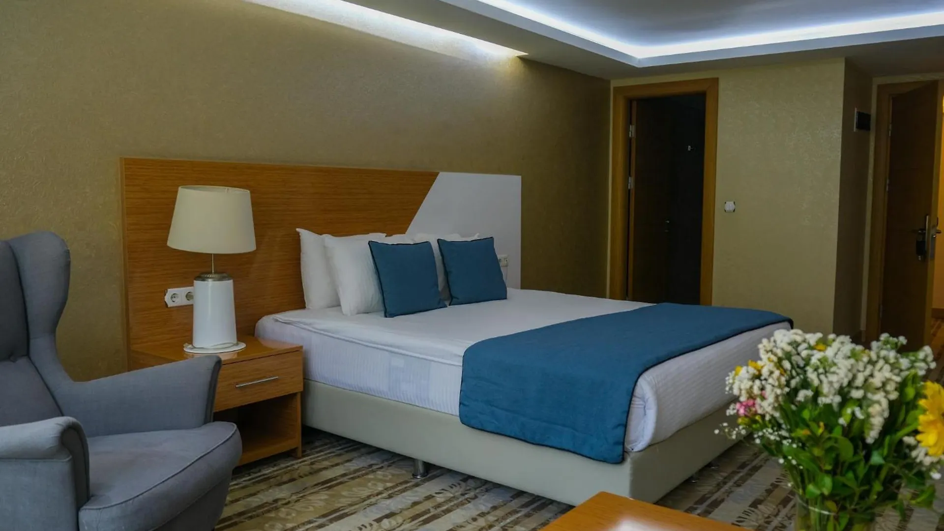 Bulvar Hotel Izmir 3*,  Turkey